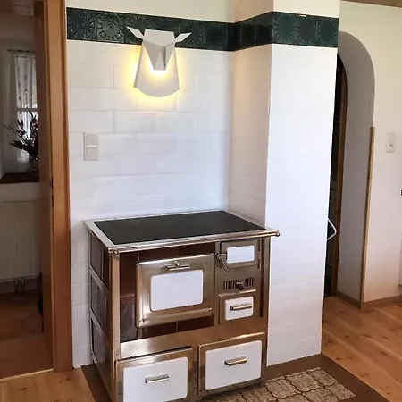 Jutta Deluxe *